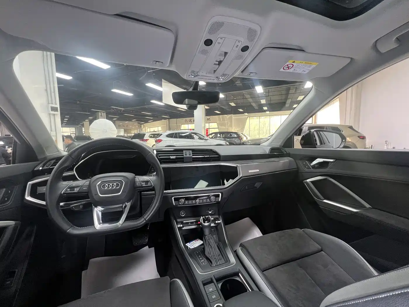 Audi Q3 2022 35 TFSI Fashion Dynamic фото 13