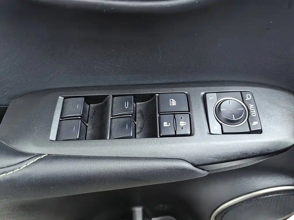 Фото 9 - Lexus NX