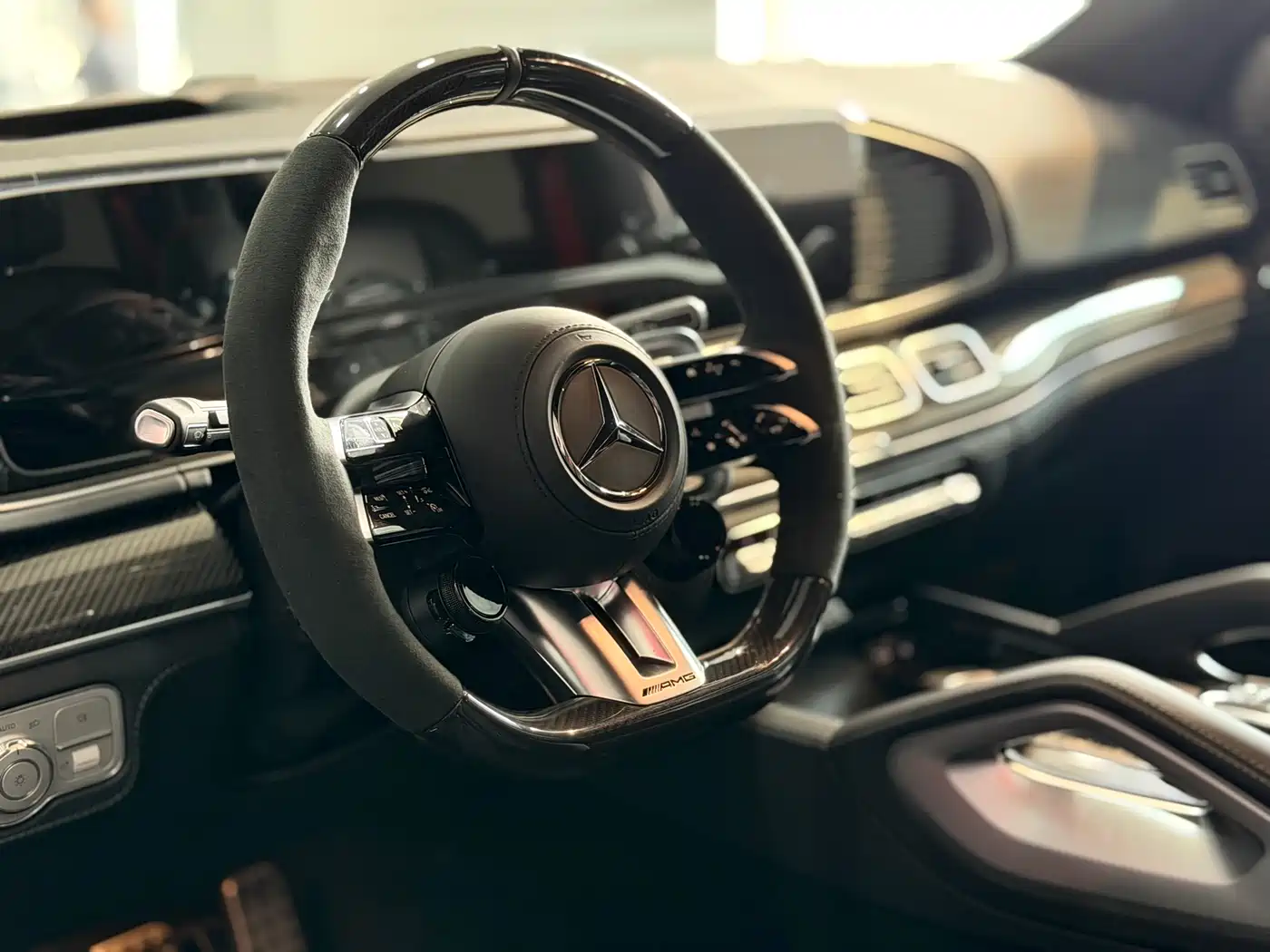 MERCEDES-BENZ GLS AMG