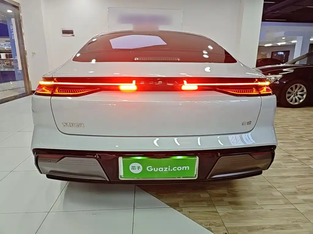 Фото 6 - Geely Galaxy Galaxy E8