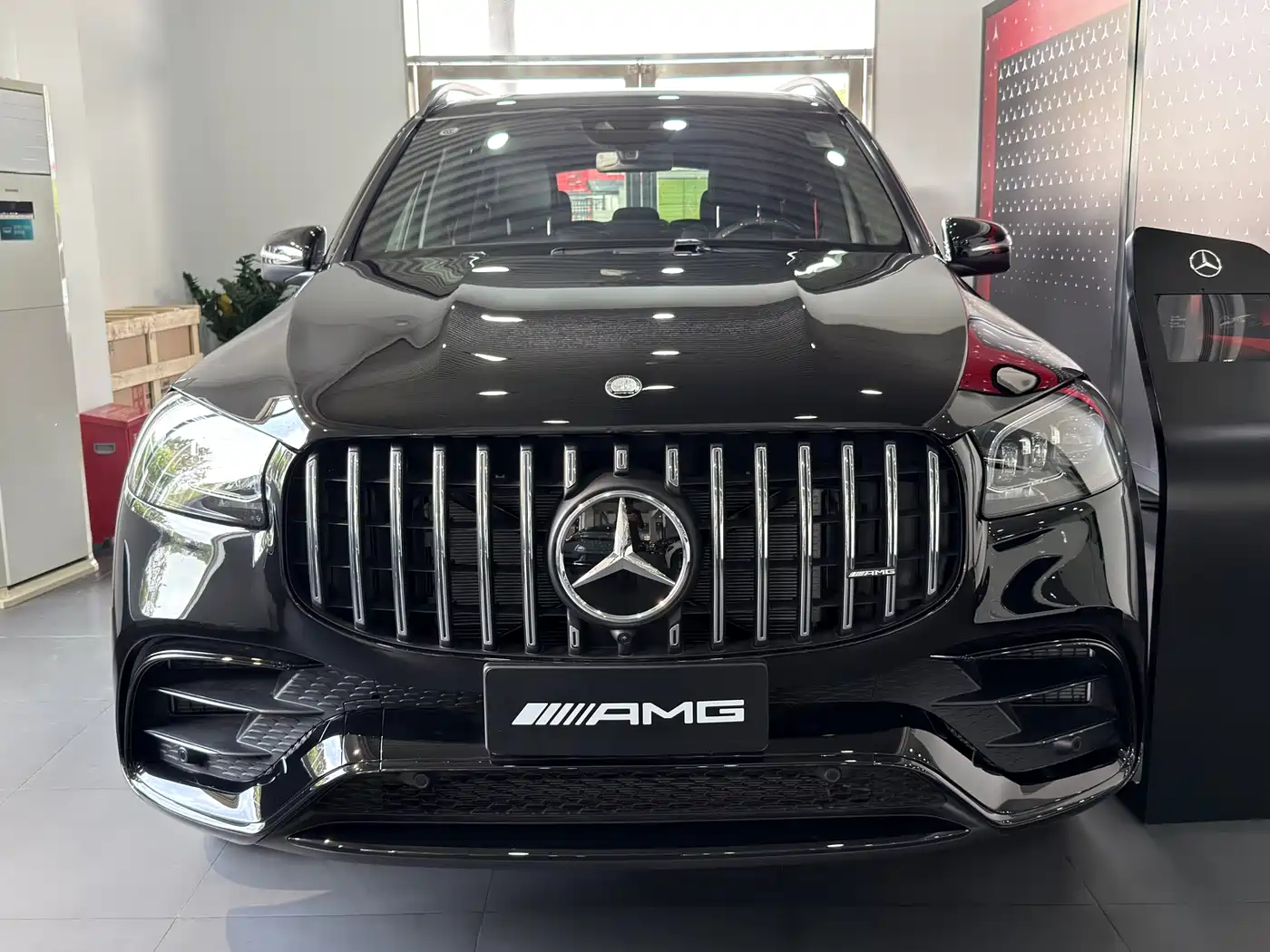 MERCEDES-BENZ GLS AMG