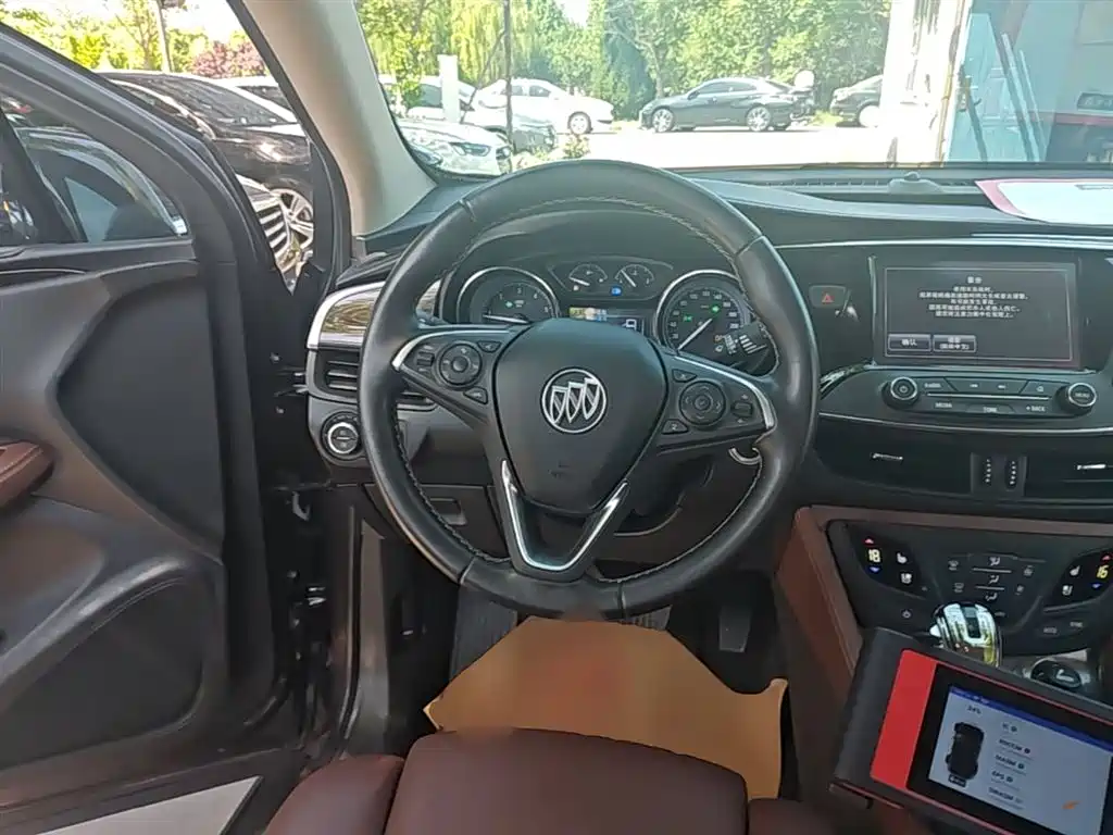 Buick Envision Plus 2017 28T AWD Luxury фото 11