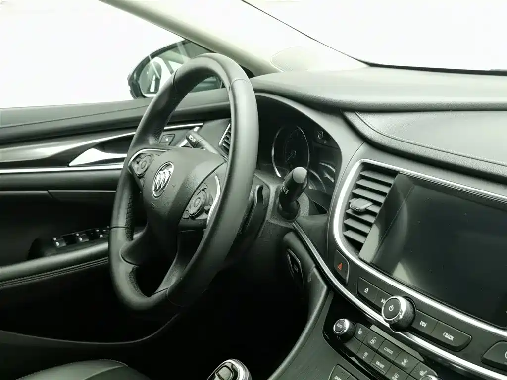 Buick LaCrosse 2021 652T Luxury Edition фото 22