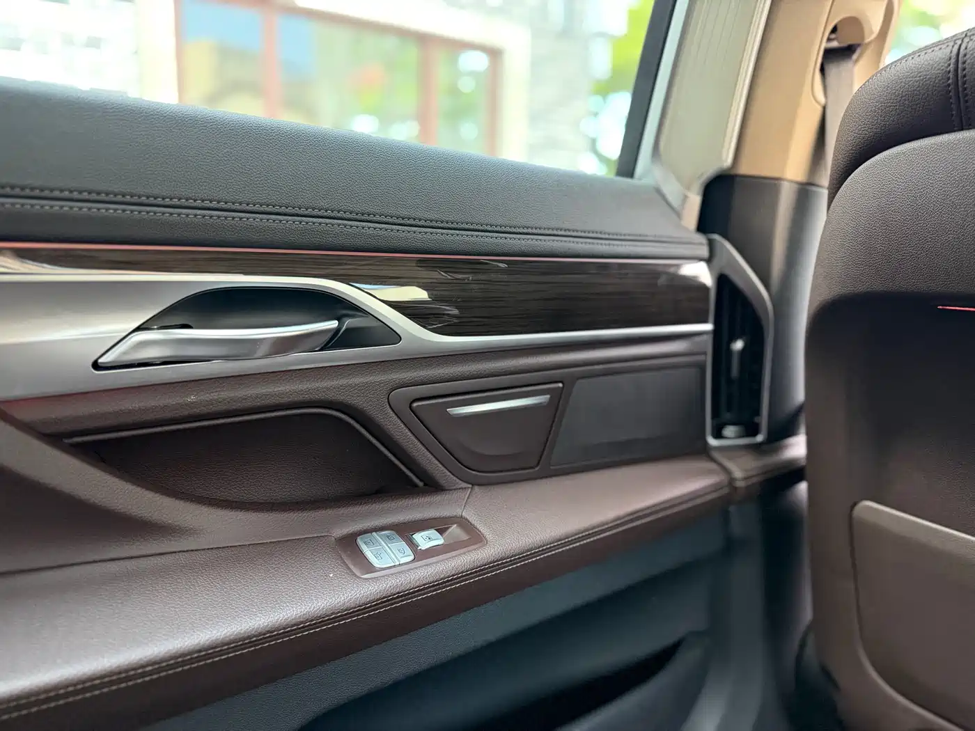 BMW 7 Series 2016 730Li Leading фото 24