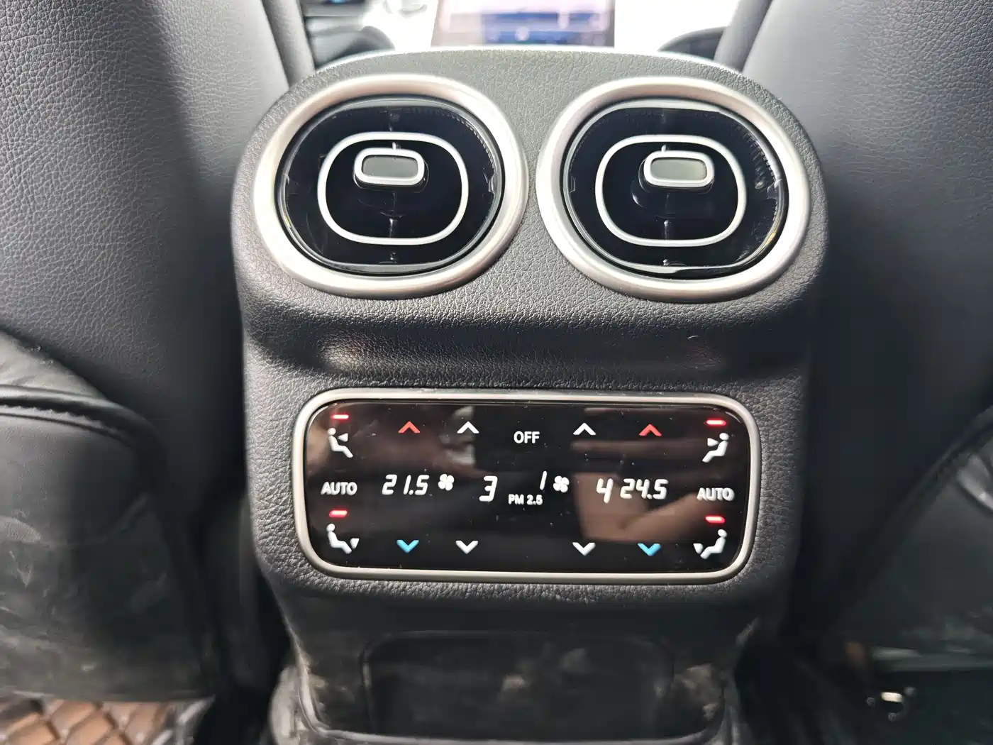 Mercedes-Benz GLC 2024 GLC 260 L 4MATIC Dynamic 5-seater фото 9