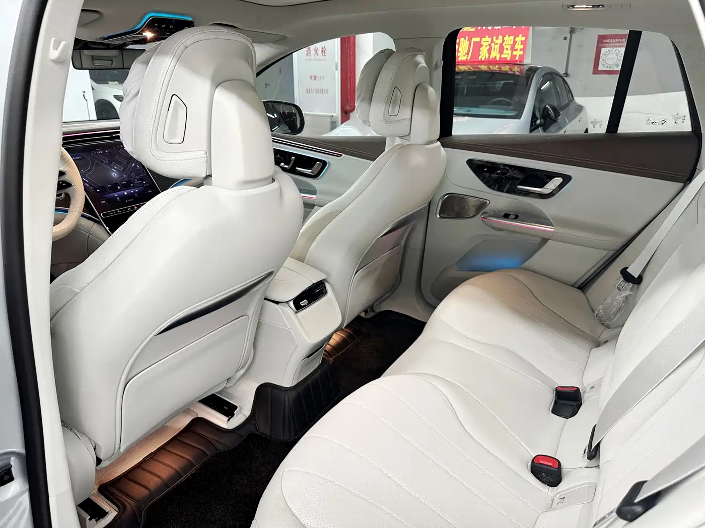 Mercedes-Benz EQE SUV 2023 500 4MATIC Special Edition фото 15