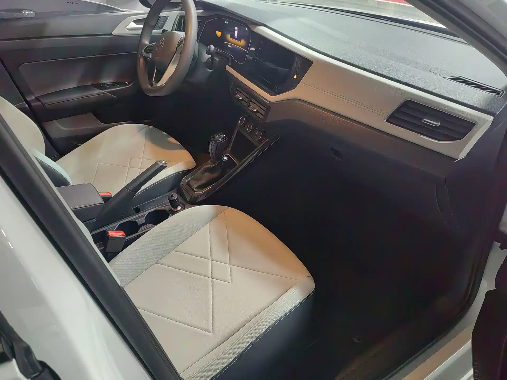 Фото 4 - Volkswagen Lavida