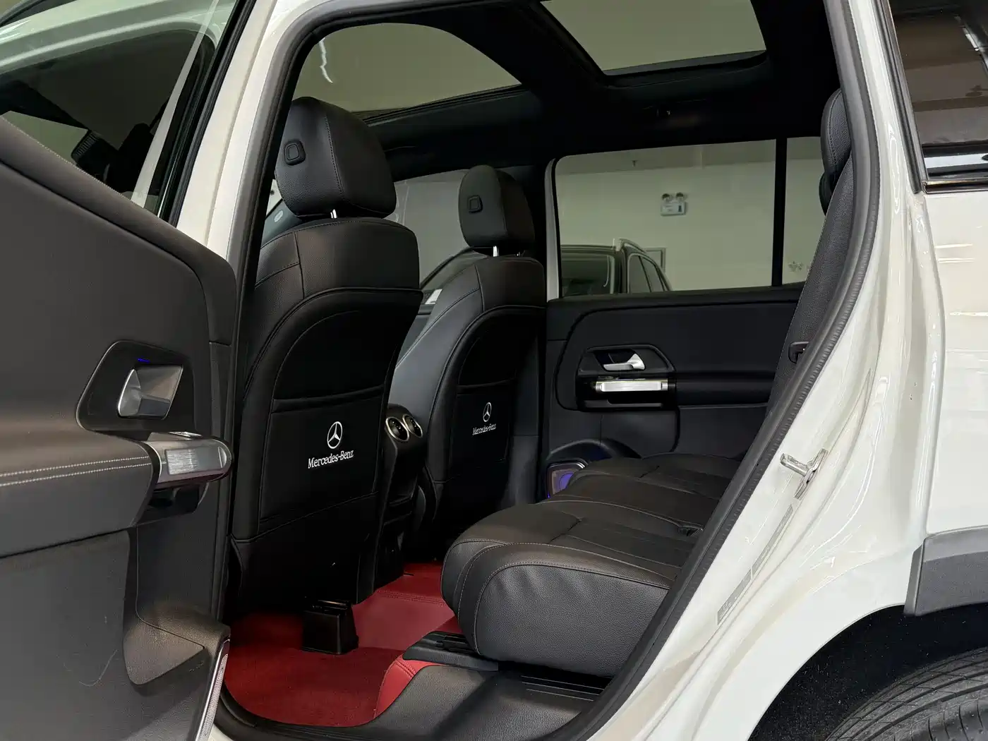 Mercedes-Benz GLB 2023 GLB 220 4MATIC фото 11