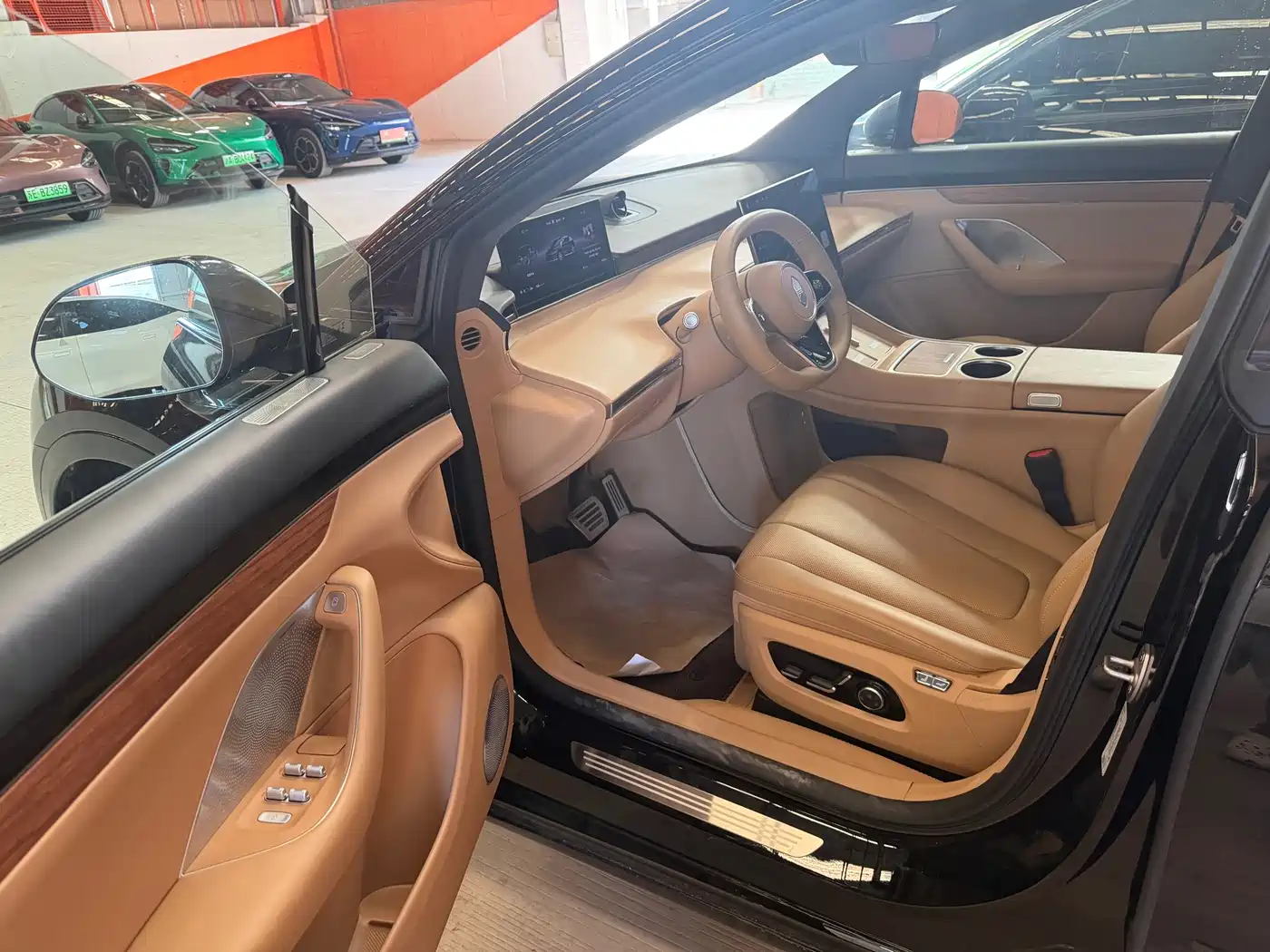 Фото 4 - Zhijie Luxeed R7