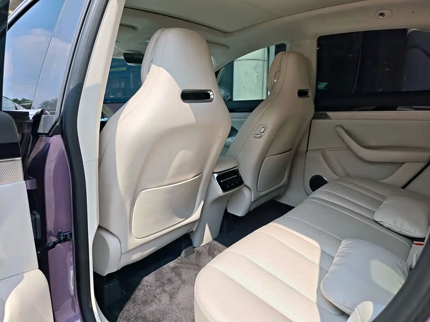 Zhijie Luxeed R7 2025 2024 Pure Electric 667km Max