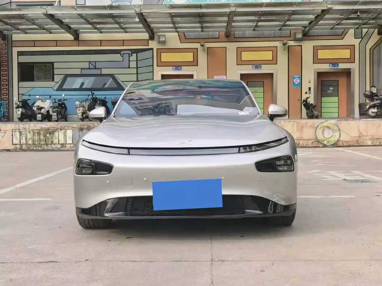 Фото 2 - XPeng P7