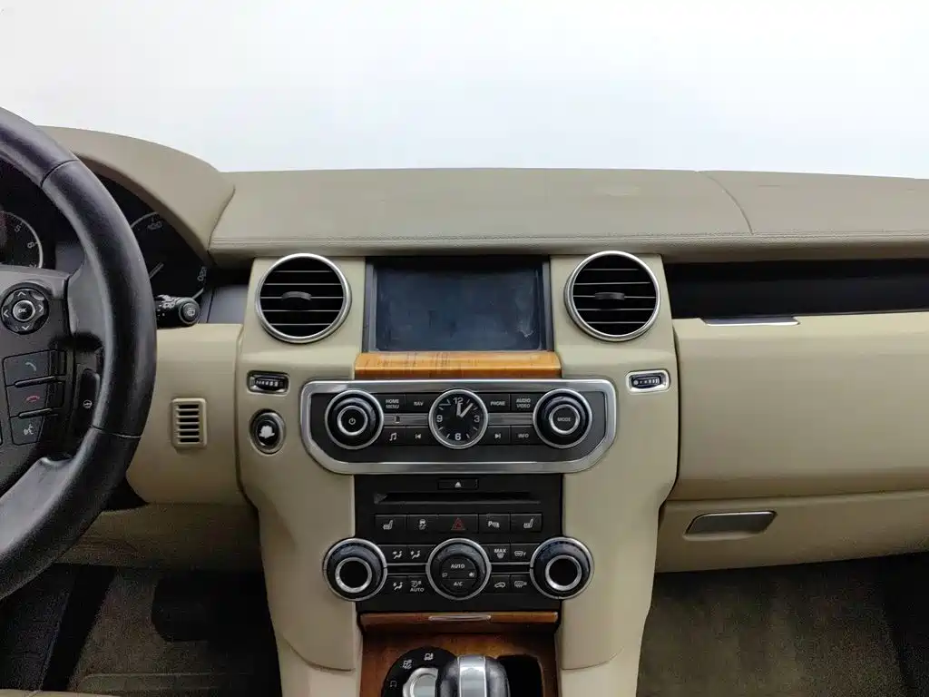 Photo 12 - Land Rover Discovery