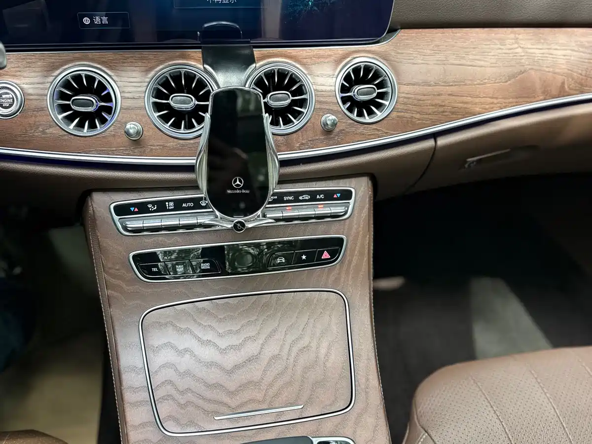 Mercedes-Benz E-Class 2023 E 300 L Fashion фото 26