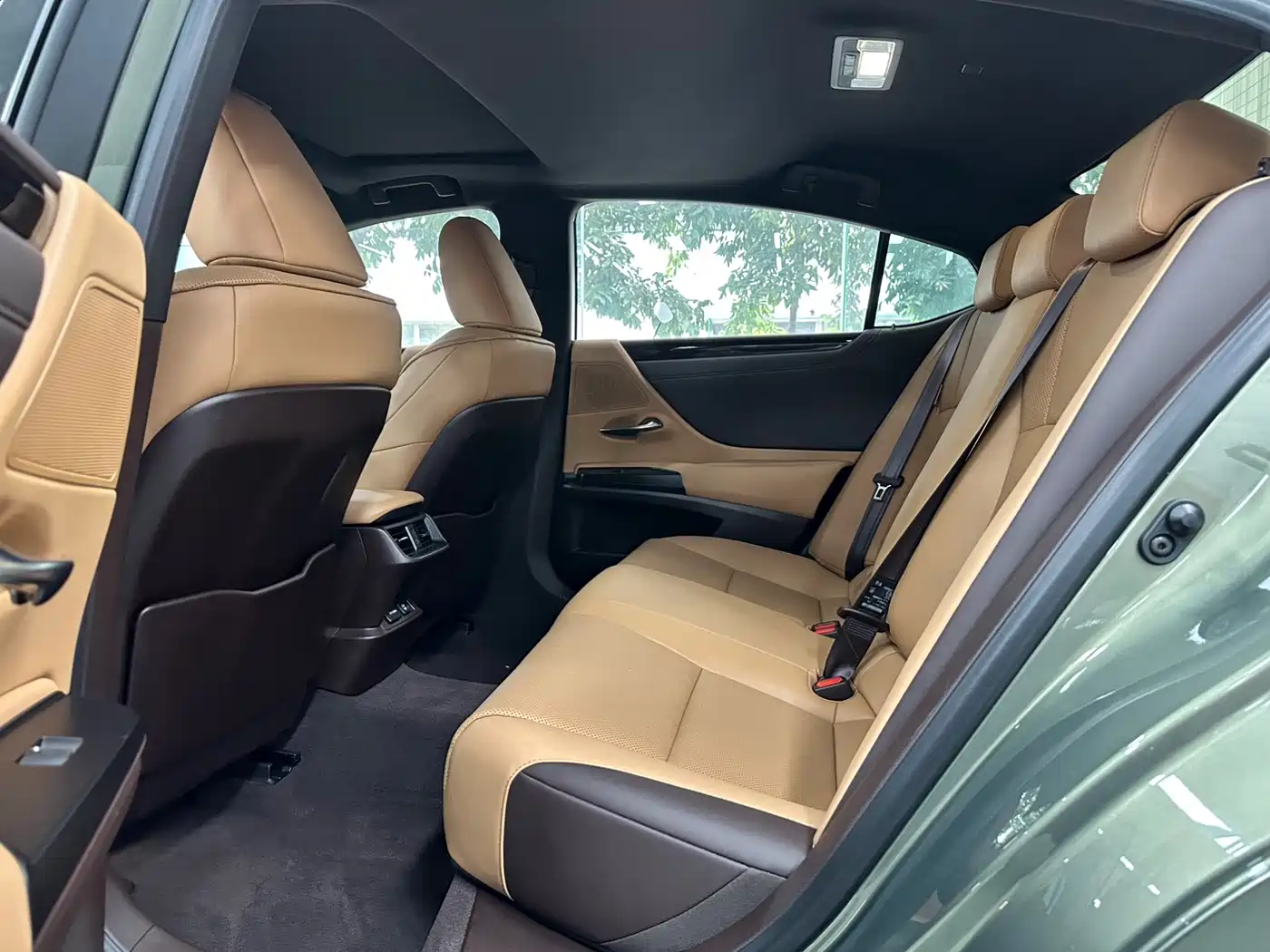 Lexus ES 2020 200 Luxury фото 12
