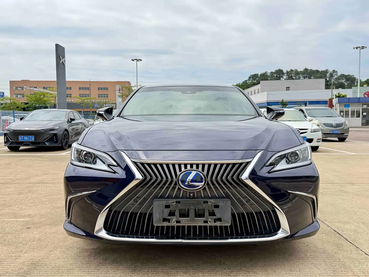 Lexus ES 2020 Model 300h Excellence Edition фото 2