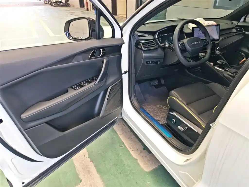 Lynk & Co 06 2023 Remix 1.5T Power Halo фото 16