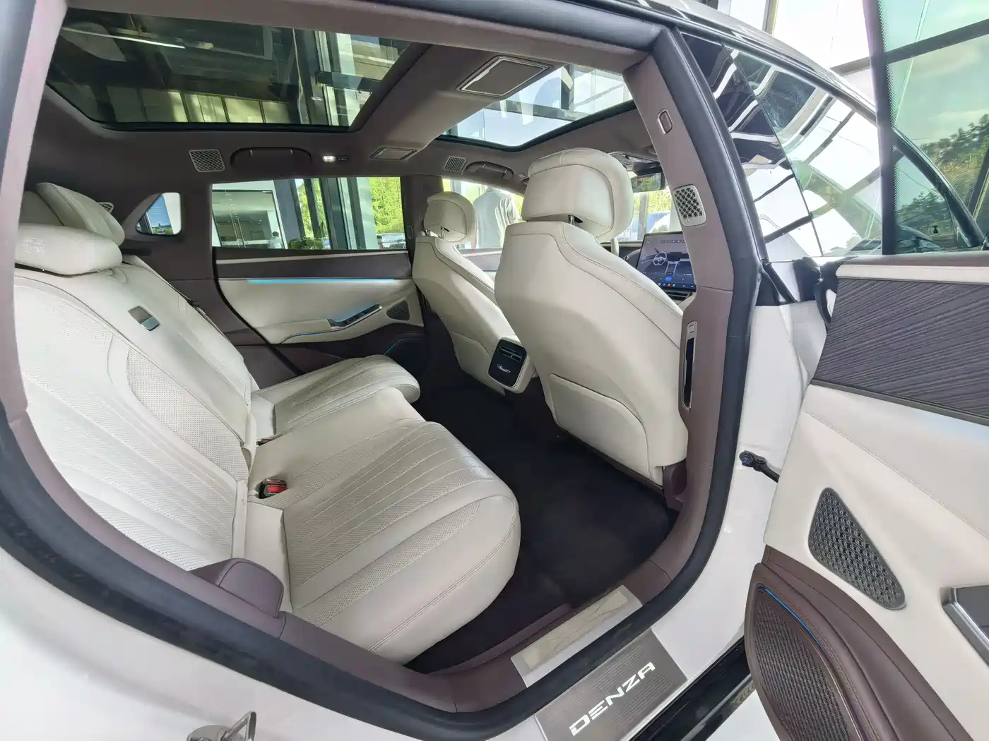 Denza Z9GT 2024 1100 AWD Ultra Edition фото 15