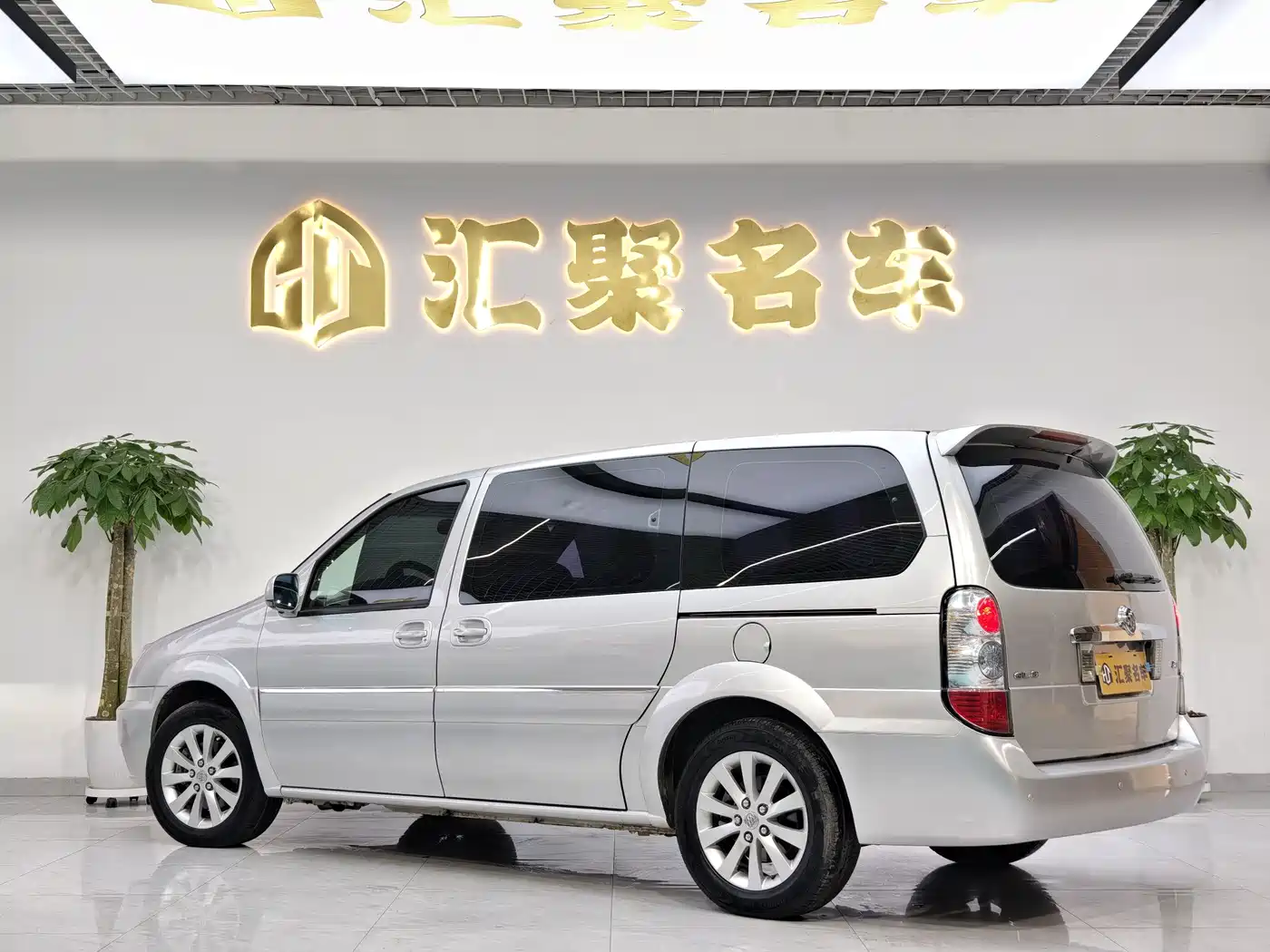 Buick GL8 2014 2.4L Classic Edition фото 8
