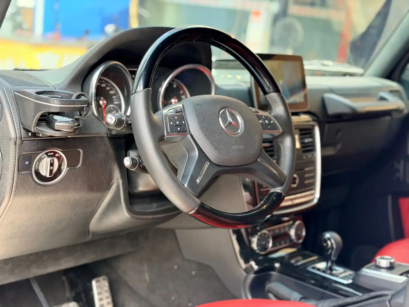 Mercedes-Benz G-Class фото 9