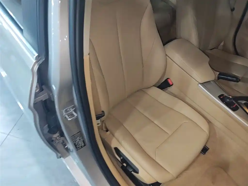 BMW 3 Series 2015 320Li Fashion фото 25