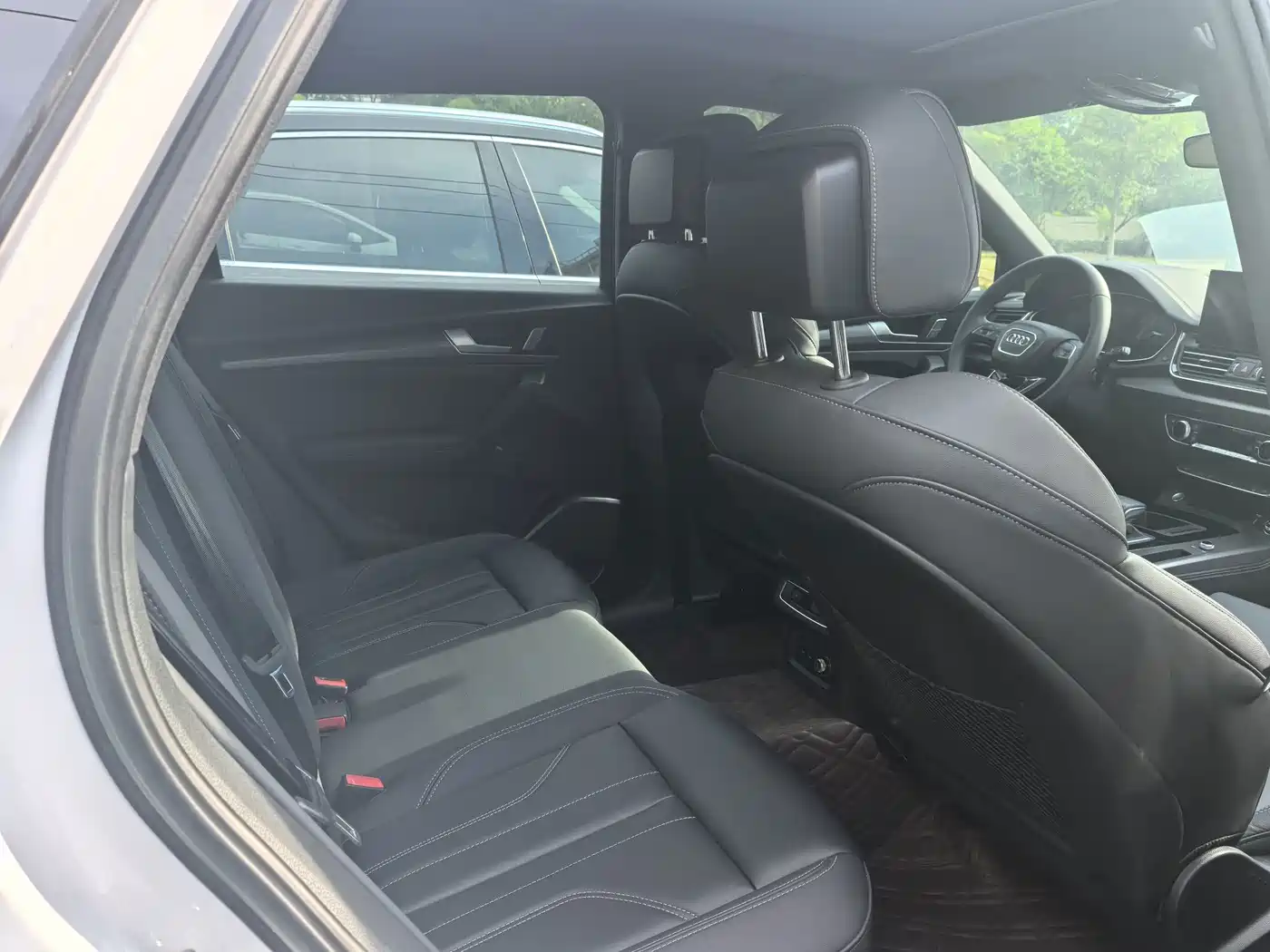 Фото 16 - Audi Q5L
