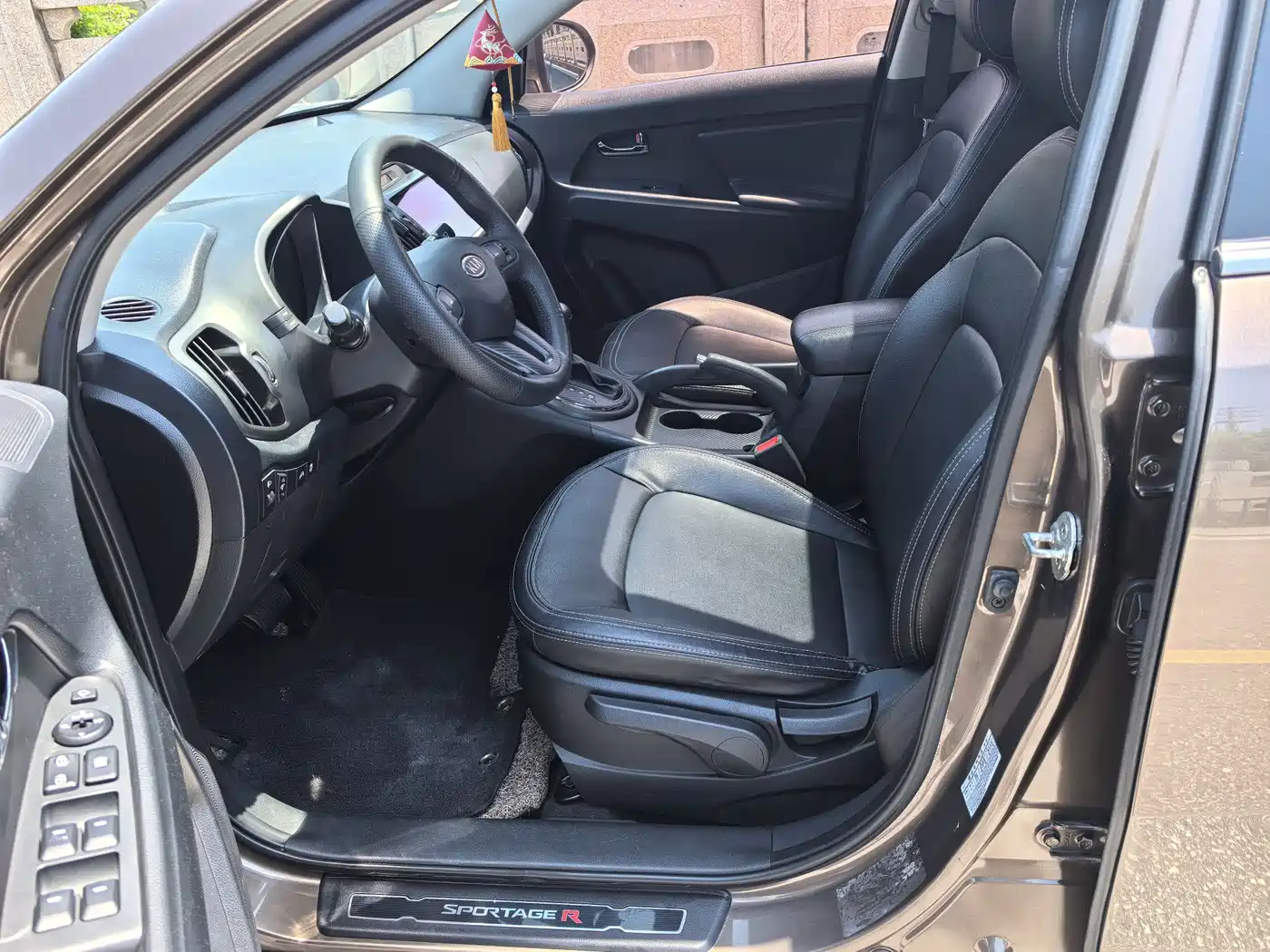 Kia Sportage 2012 2.0L Automatic 2WD GLS фото 6