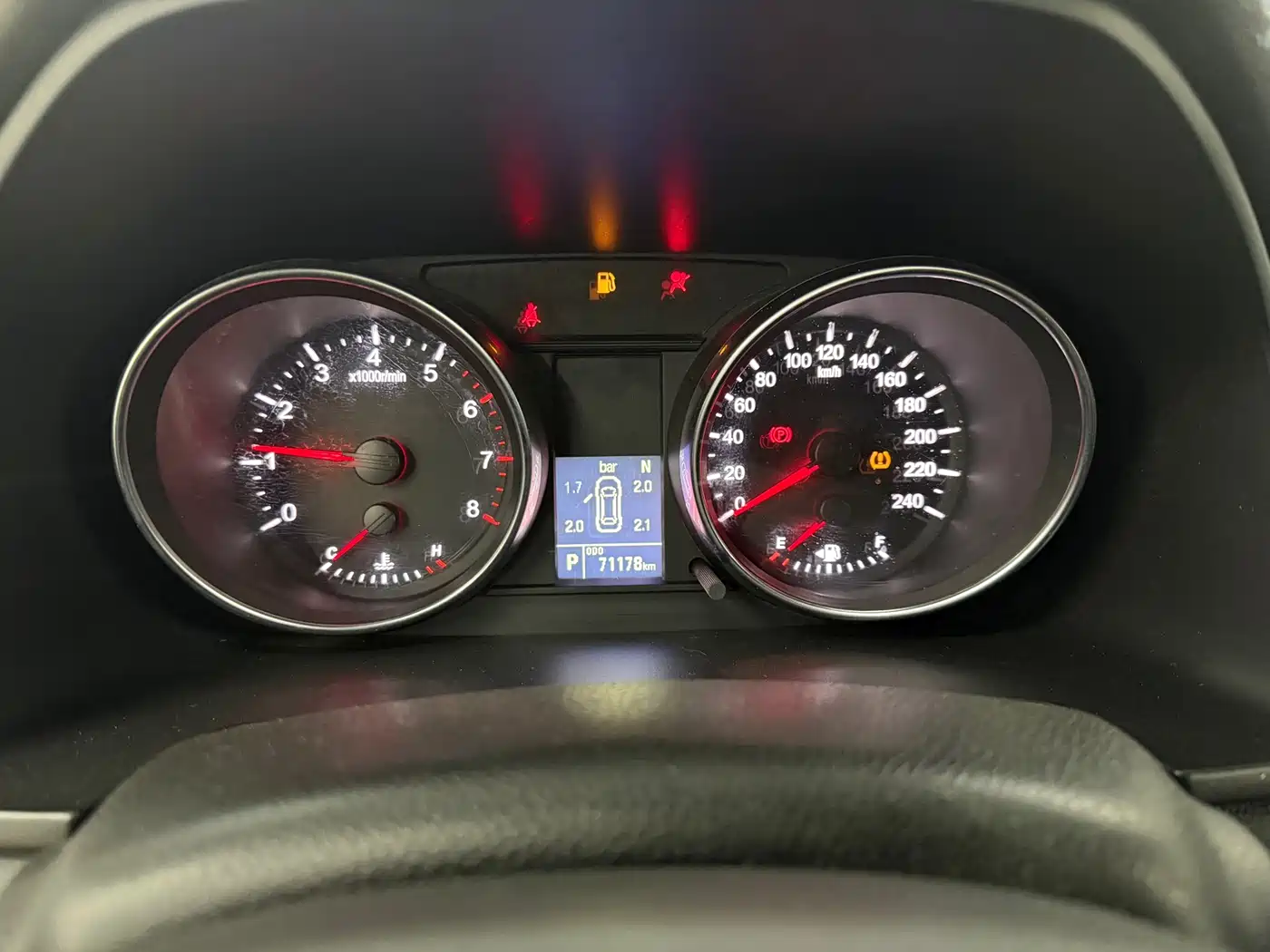 Haval M6 2021 PLUS 1.5T DCT Luxury Smart Connect фото 12