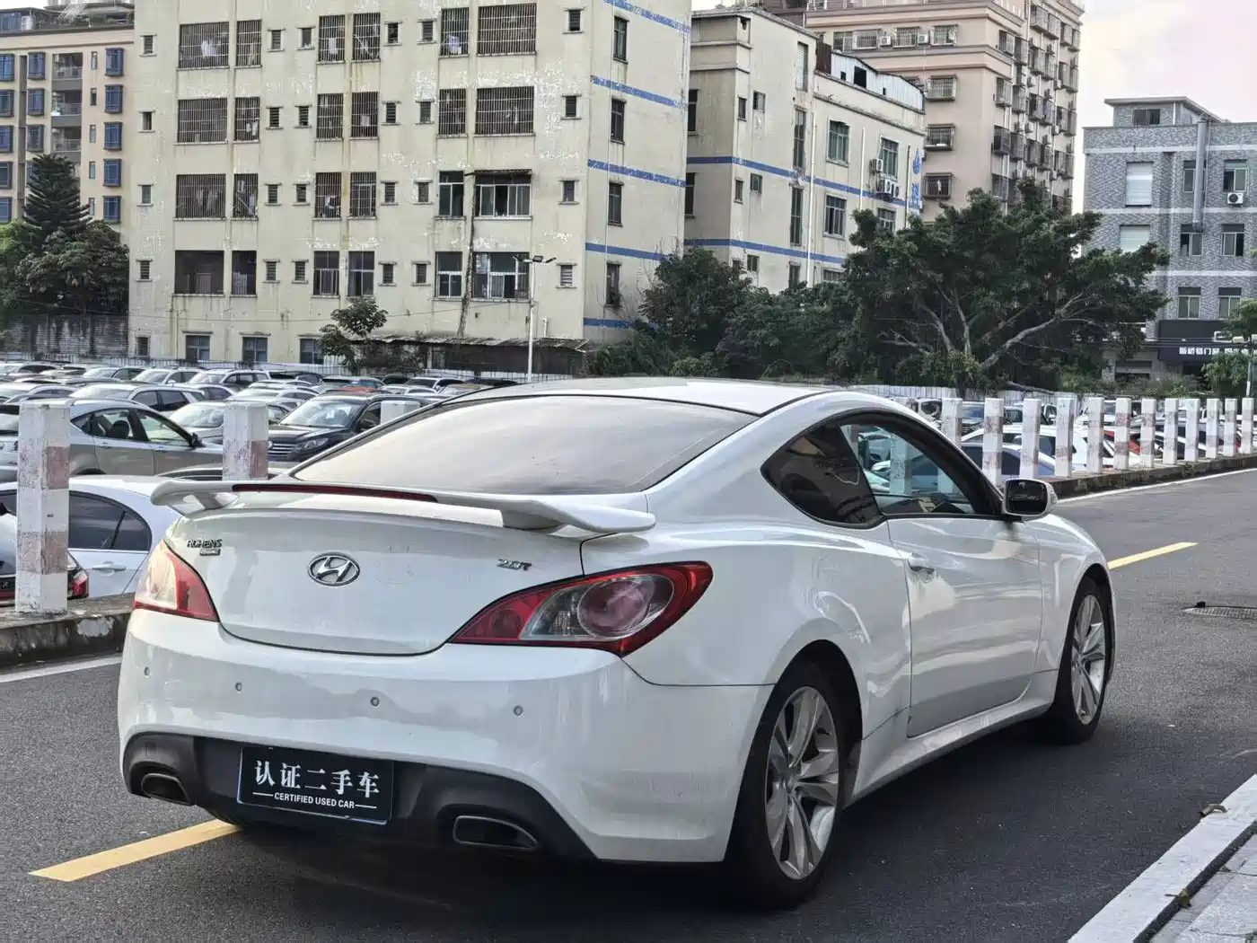 Hyundai Genesis Coupe 2010 2009 2.0T Automatic Elegant Edition