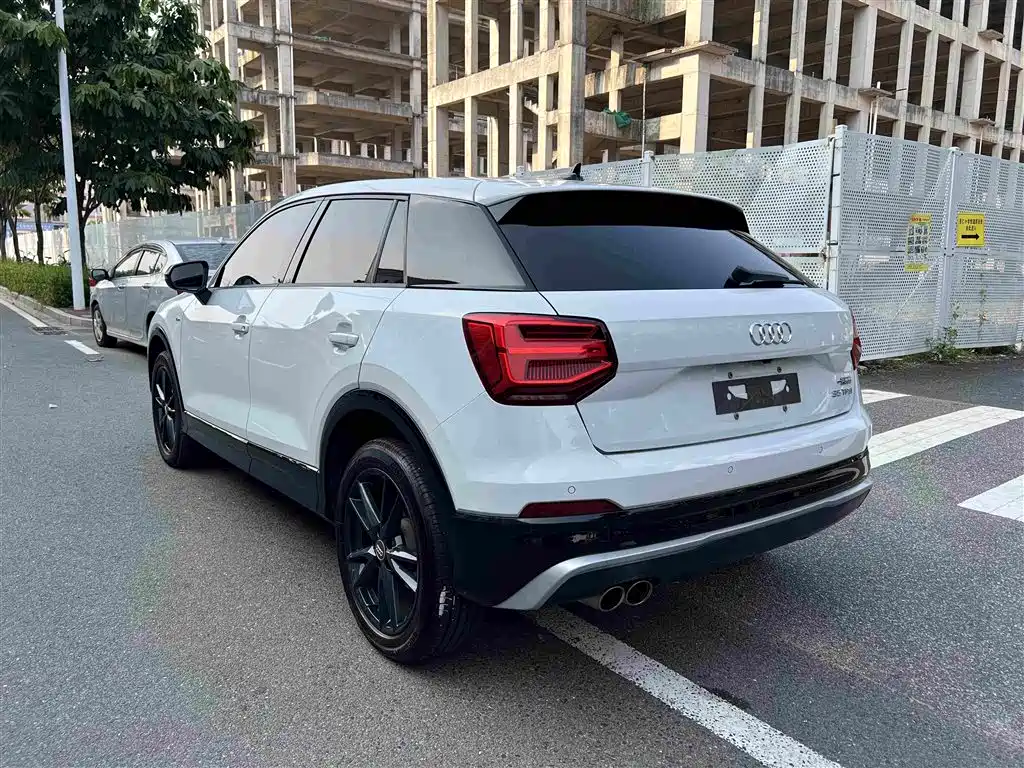 Фото 3 - Audi Q2L