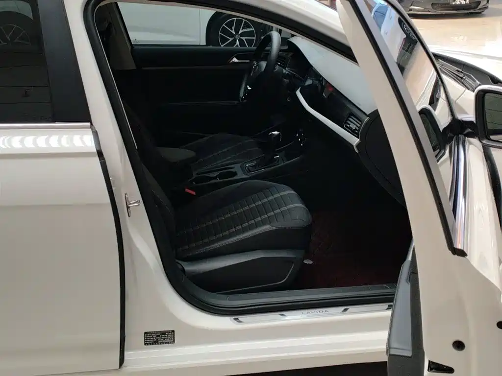 Volkswagen Lavida 2022 280TSI DSG Comfort Edition фото 5
