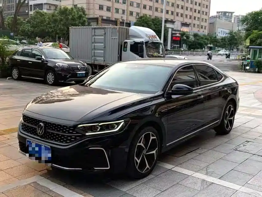 Volkswagen Passat 2024 380TSI Starlight Luxury Edition