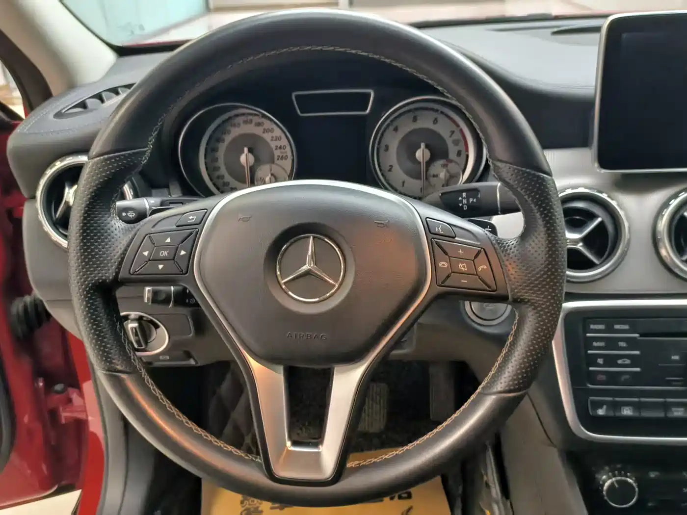 Mercedes-Benz GLA 2016 GLA 220 4MATIC Fashion фото 9