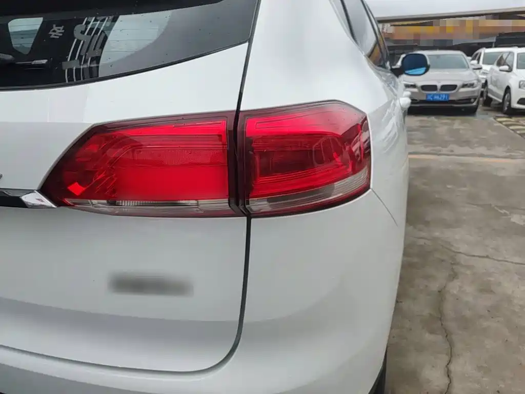 Фото 8 - Haval H6