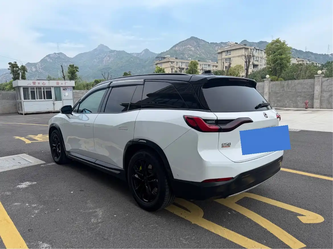 NIO ES8 2019 2018 355KM Base Model 7-Seater Version