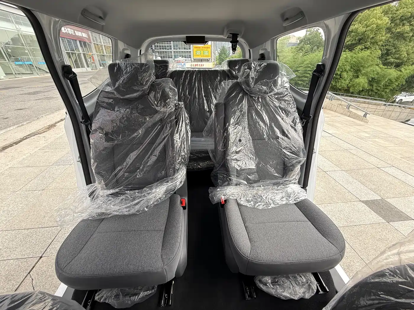 Фото 8 - Wuling Motors Wuling Hongguang New Energy