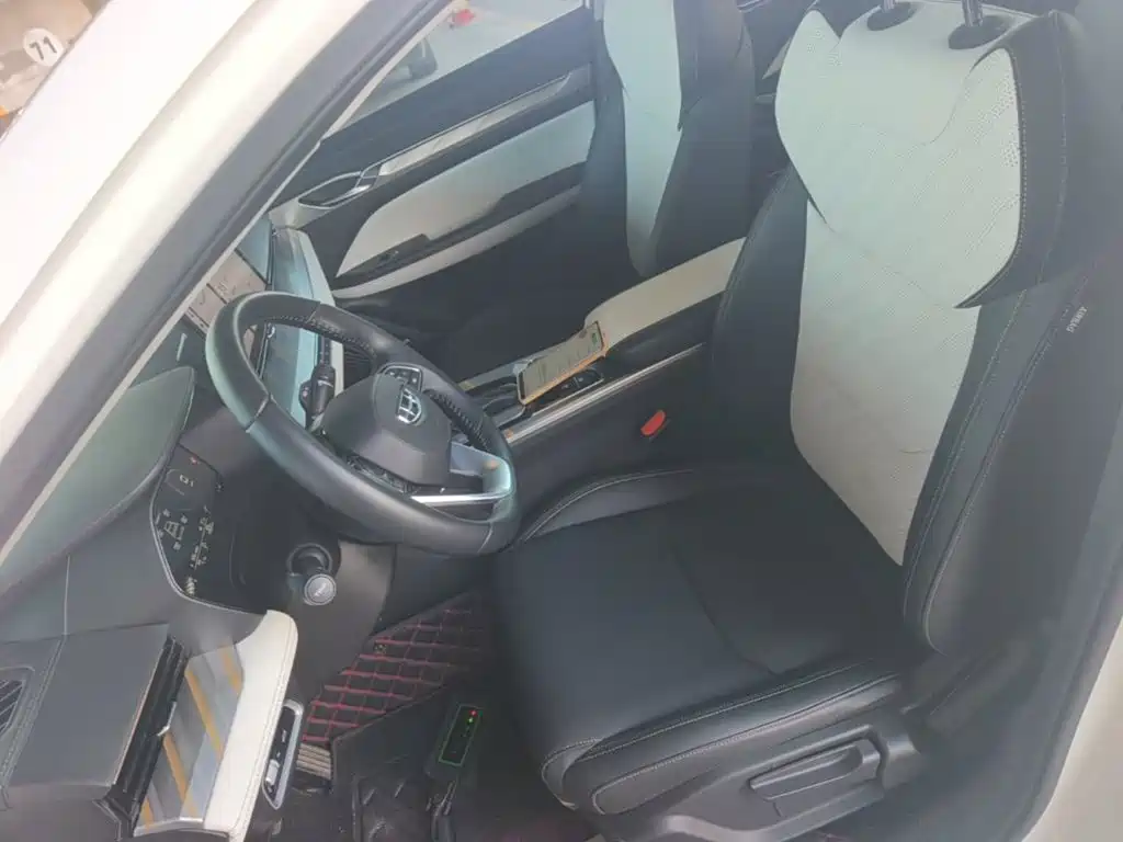 Geely Emgrand L 2022 2022 1.4T CVT Flagship