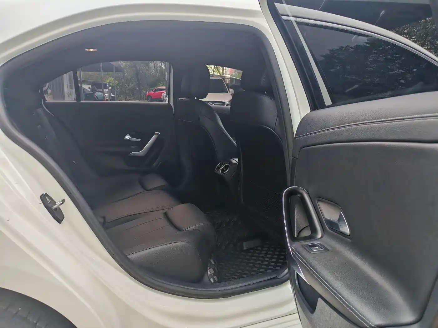 Фото 8 - Mercedes-Benz A-Class