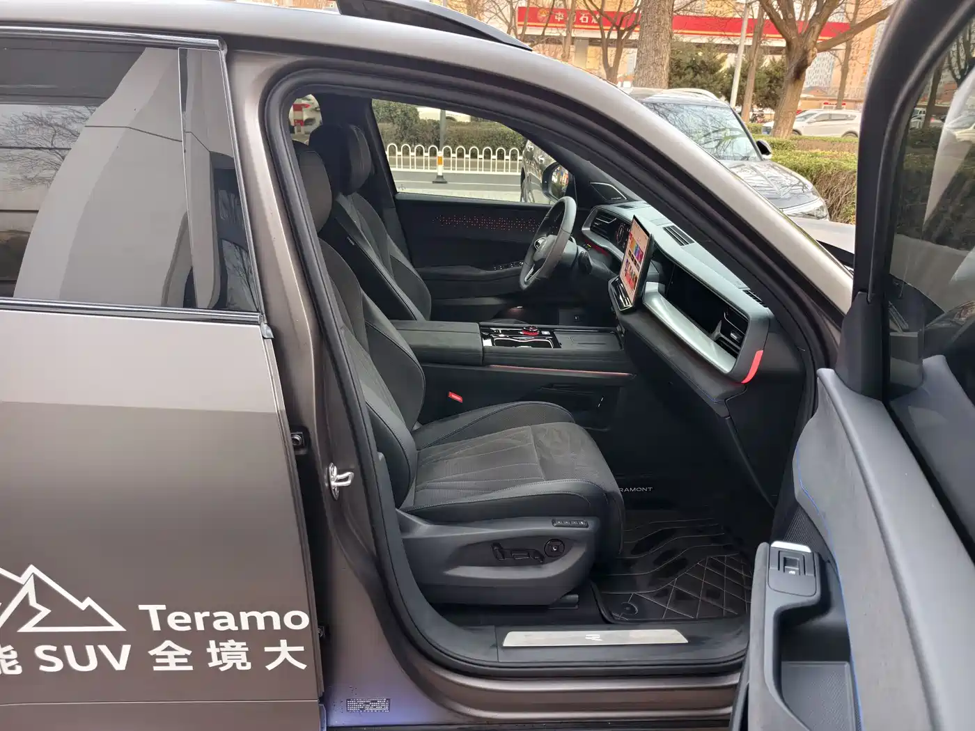 Volkswagen Teramont 2025 Teramont Pro 450TSI 4WD Summit Edition фото 5