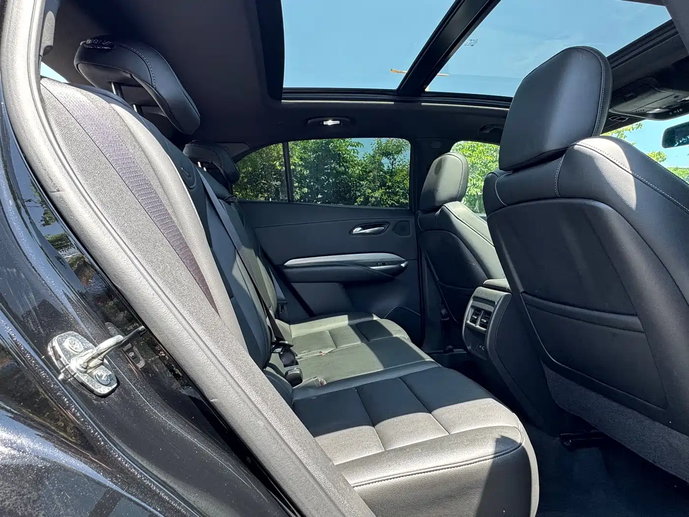 Cadillac XT4 2021 28T FWD Premium Edition фото 11