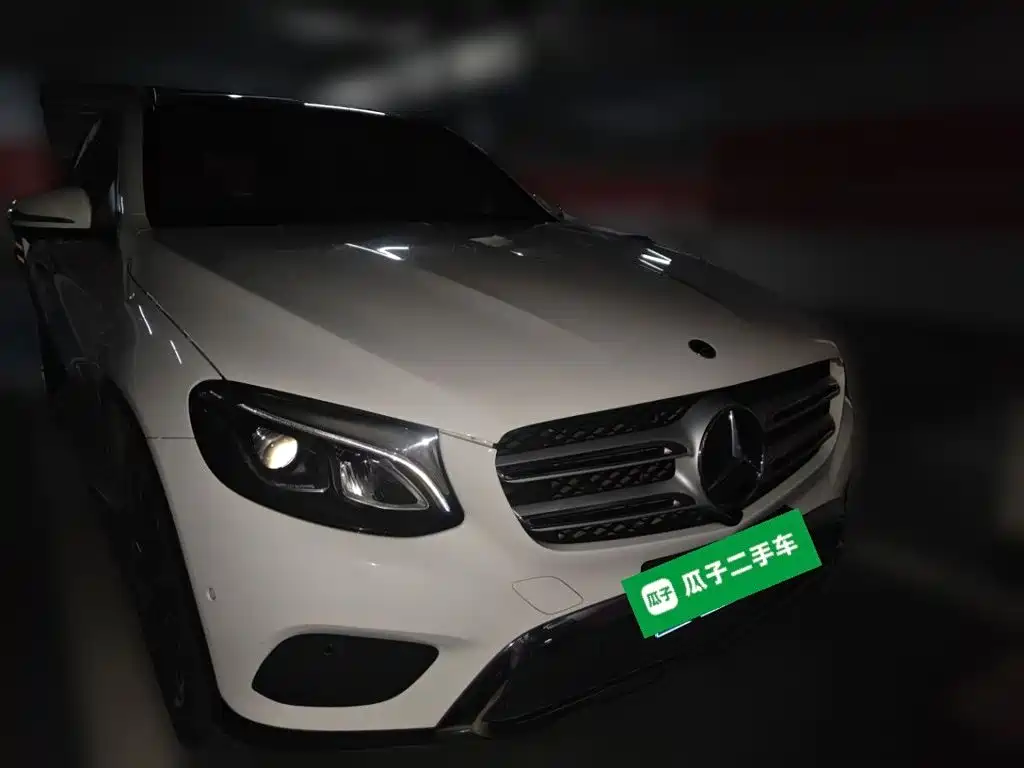 Фото 3 - Mercedes-Benz GLC