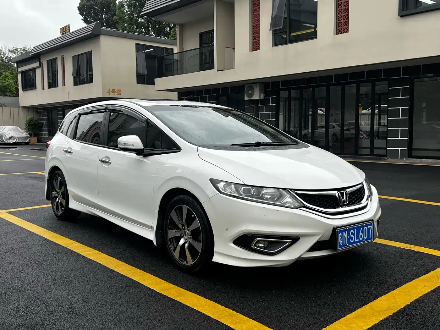 Honda Jade 2014 2013 1.8L CVT Luxury Edition 5-seater