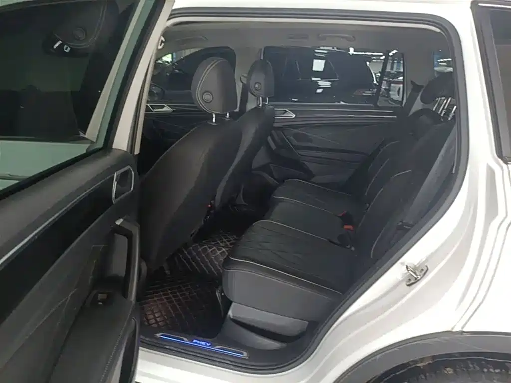 Volkswagen Tiguan L PHEV 2023 430PHEV Plug-in Hybrid Premium фото 17