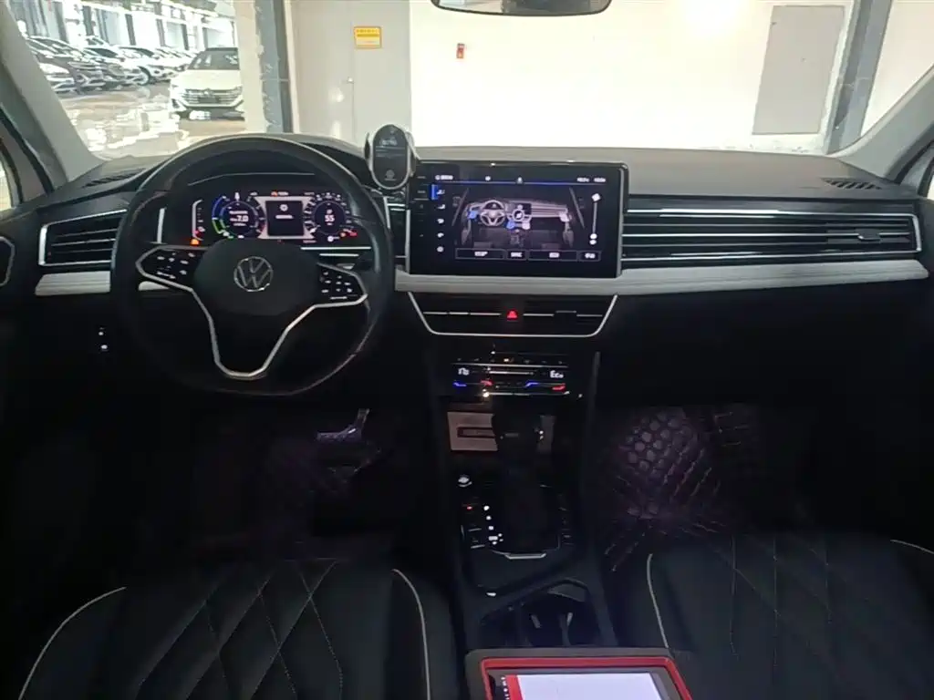 Volkswagen Tiguan L PHEV 2023 430PHEV Plug-in Hybrid Premium фото 10