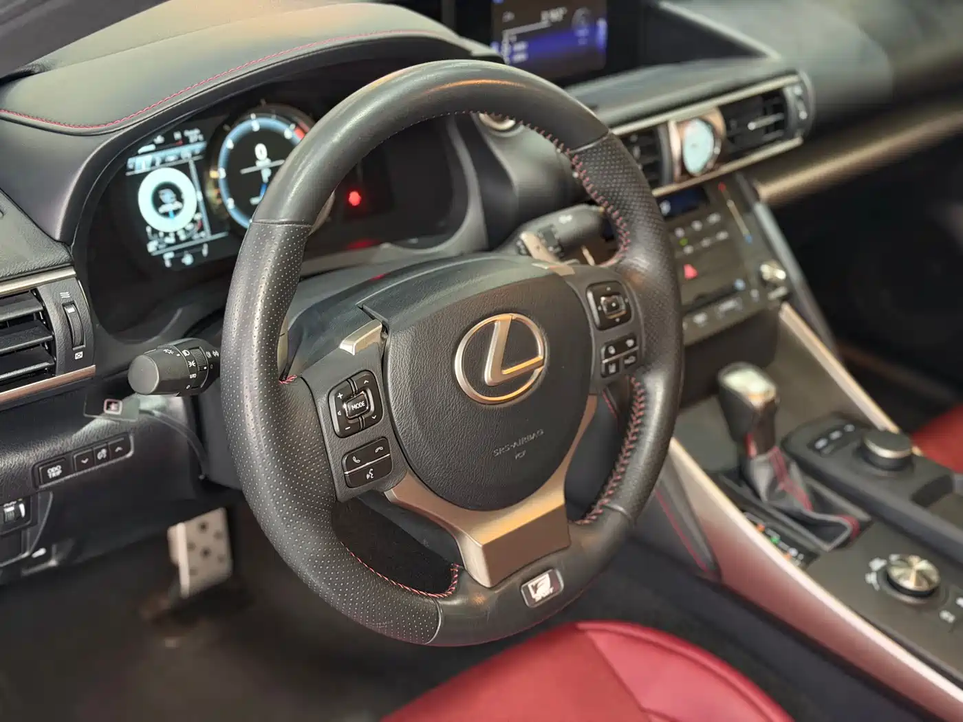 Lexus IS 2017 300 F SPORT фото 9