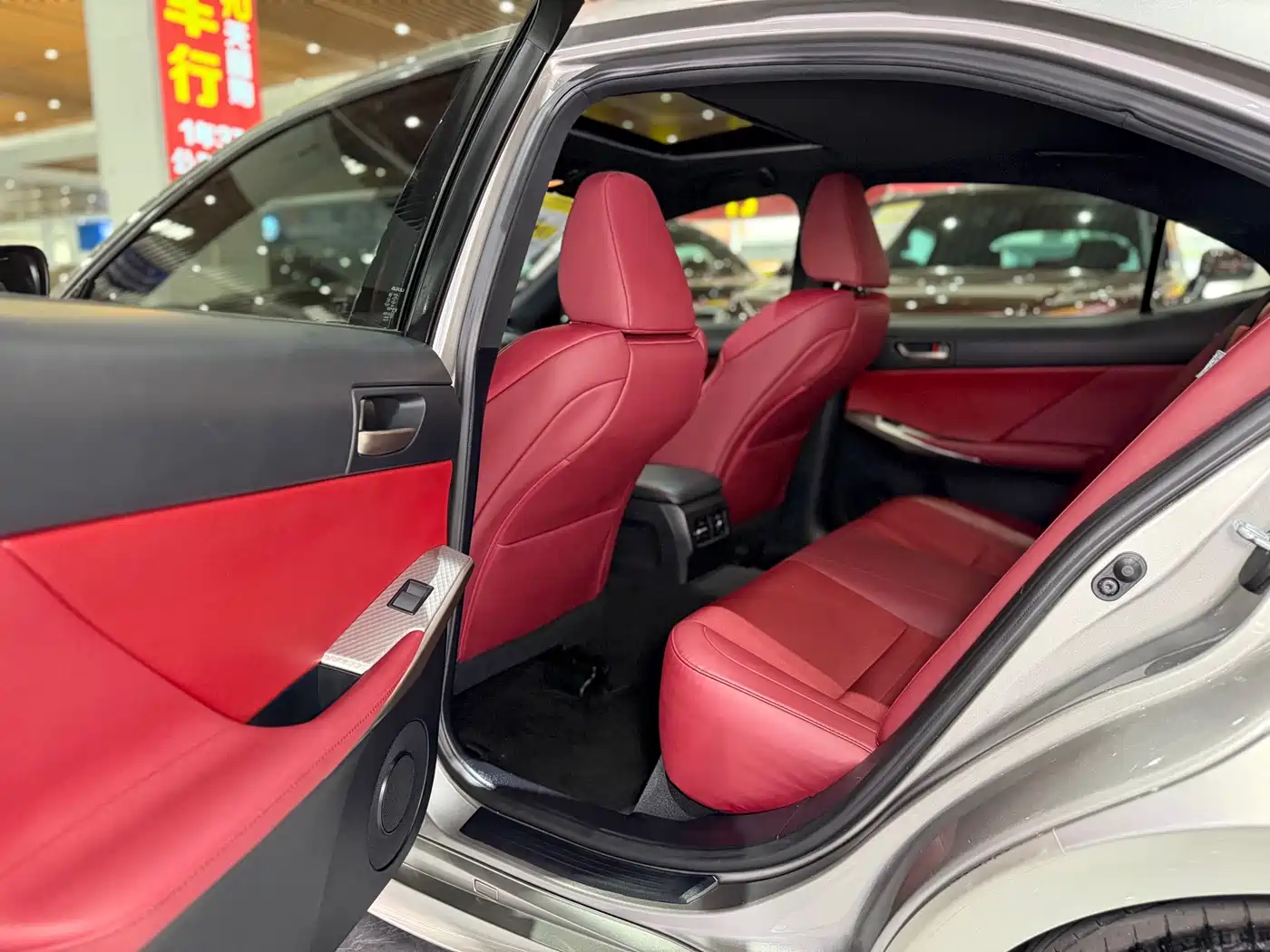 Lexus IS 2017 300 F SPORT фото 17