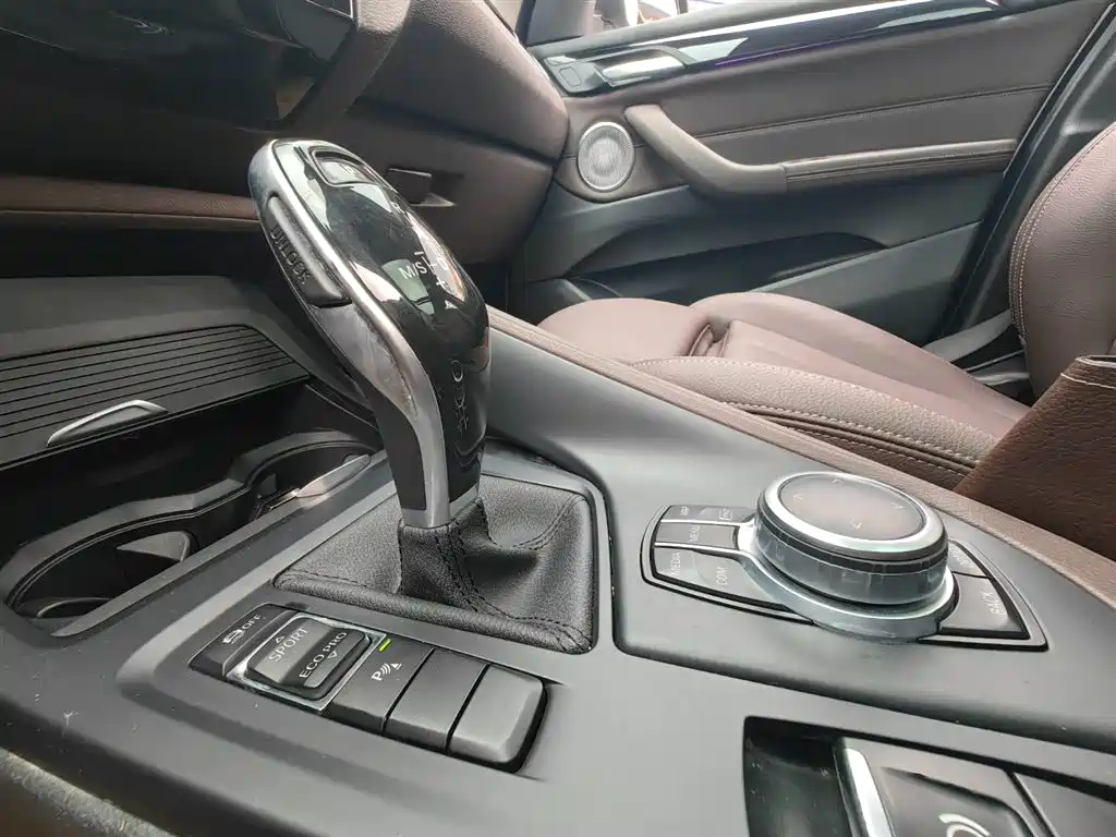 BMW X1 2021 sDrive25Li Leading фото 10