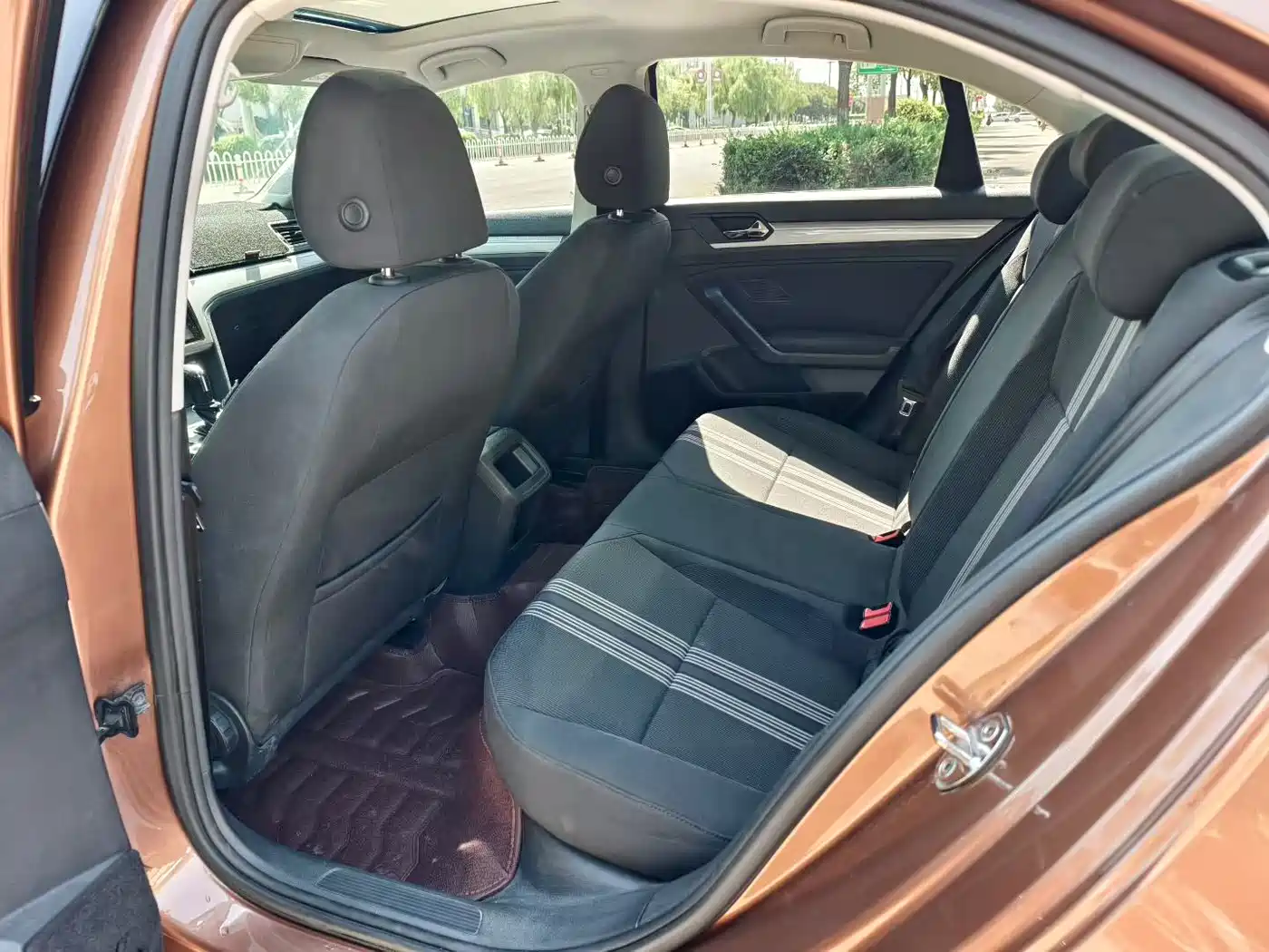 Volkswagen Lamando 2015 230TSI DSG Style фото 9