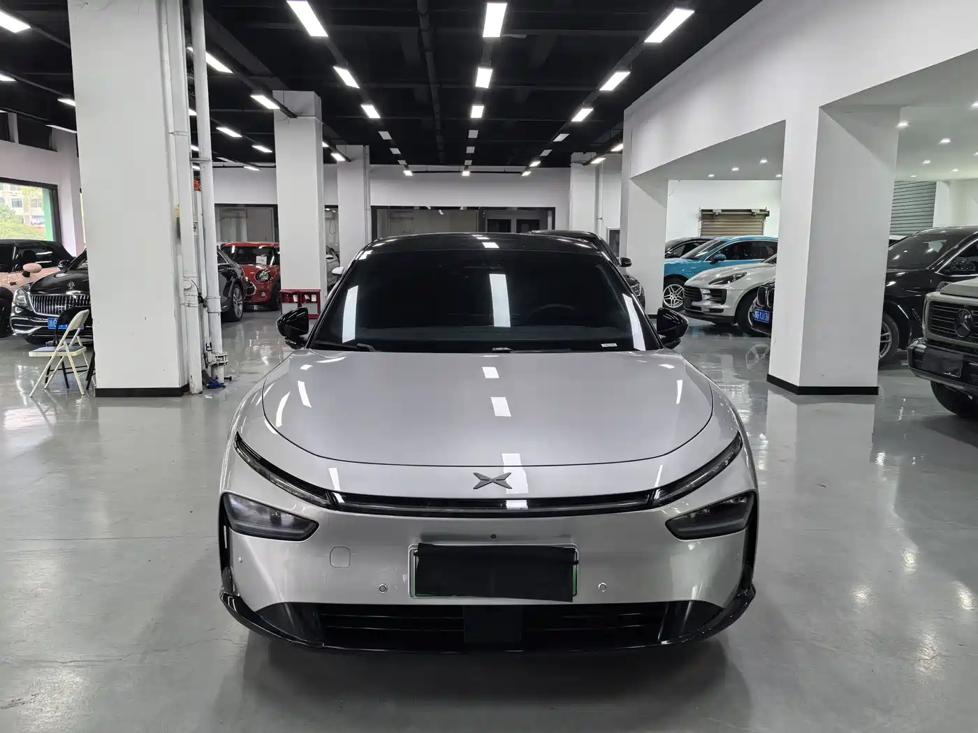 Фото 2 - XPeng P7+