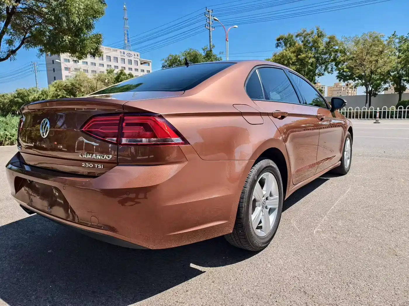 Volkswagen Lamando 2015 230TSI DSG Style фото 4