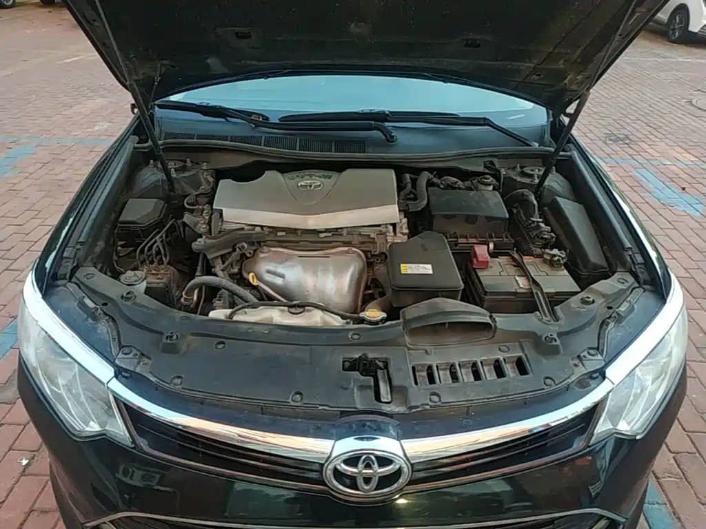 Фото 20 - Toyota Camry